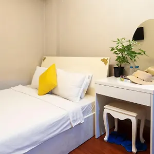 Crowne Bui Vien ホテル